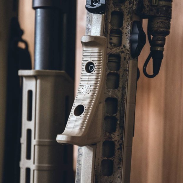  Chwyt M-LOK® AFG® Angled Fore Grip Magpul Coyote 5